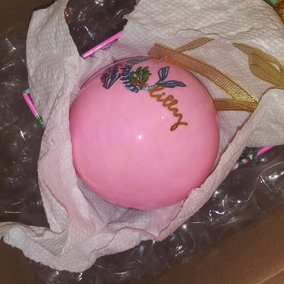 Lilly Pulitzer Christmas ornament set - Picture 7 of 7